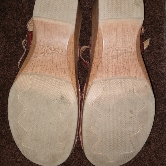Dansko Size 10(40) Sandals - Picture 5 of 6